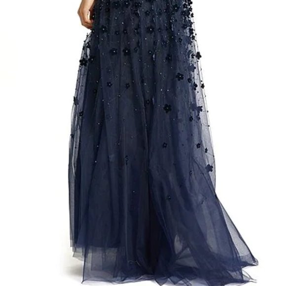 Mac Duggal Velvet Floral Appliqué Long Sleeve Gown- Size 20 - Picture 7 of 11